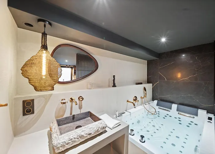 Ξενοδοχείο με διαμερίσματα Pavillon 15 Darcy - Appart-suites Urbaines & Design 3*